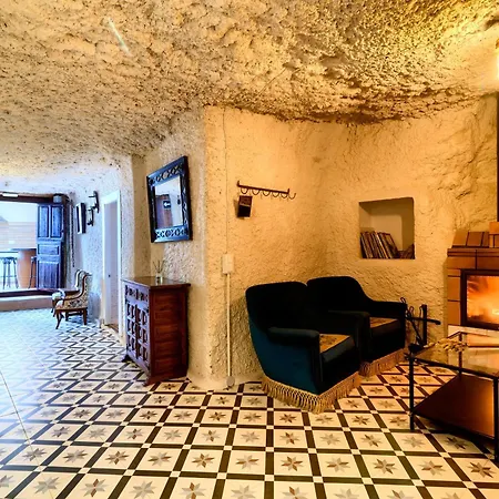 Cueva Con Chimenea A 20 Minutos De Valencia *