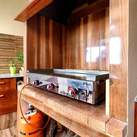 Cueva Con Chimenea A 20 Minutos De Valencia Сasa de vacaciones Benaguacil