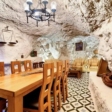 Cueva Con Jacuzzi A 20 Minutos De Valencia * Benaguacil